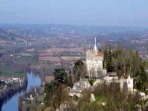 Vue aérienne de Penne-d'Agenais (© AirFlyParamoteur)