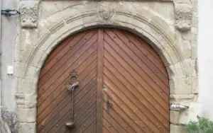 Door classified historical monument