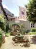Place du for in Pérouges during the medieval festival (© Ketty Tranchina)