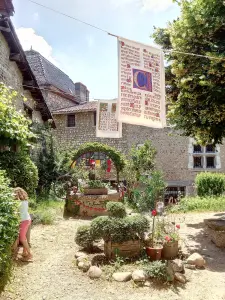 Place du for en Pérouges durante la fiesta medieval (© Ketty Tranchina)