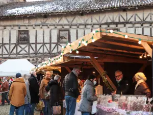 Christmas market Pérouges (© Marilou Perino)