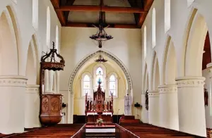 Intérieur de l'église Notre-Dame de Tourville-la-Chapelle