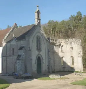 Abadía de Bonlieu - Monumento en Peyrat-la-Nonière