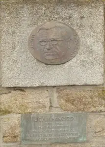 Médaille en hommage à Jean Favard