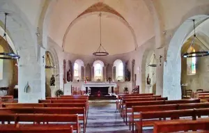 O interior da igreja