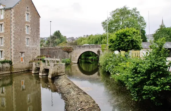 Plancoët - Guide tourisme, vacances & week-end dans les Côtes-d'Armor