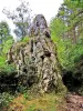 La Piedra Giratoria, camino hacia la cruz de Dan (© Jean Espirat)