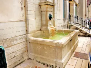 Fontaine (© Jean Espirat)