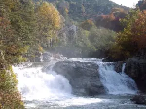 Il Oule cascata su Tarn