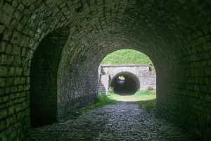 Primo tunnel galleria della batteria Roches (© JE)