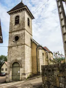 Porch and bell tower of the Saint-Claude church (© JE)