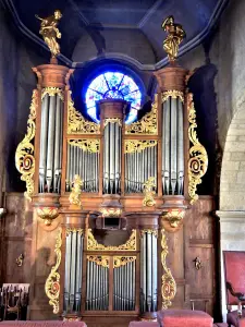 Organ Saumet of 1758 in the church (© J.E)