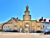 Porte Saint-Pierre, vue de l'extérieur de la cité ancienne (© J.E)