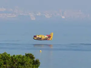 Un canadair au travail