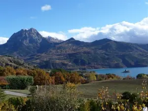 Saint-Michel-Kapelle und Pic du Grand Morgon