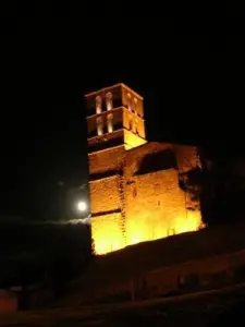 La guglia di notte