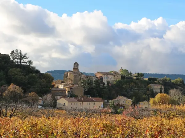 Puyméras - Guida turismo, vacanze e weekend nel Vaucluse