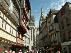 La catedral vista desde el Kéréon