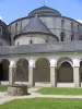 Abbaye Sainte-Croix du XIe siècle