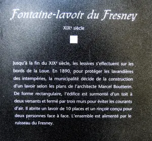 Informations sur le lavoir du Fresney (© J.E)