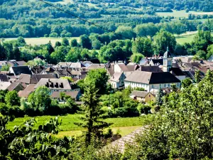 Centre de Quingey, vu de la route de Byans (© J.E)