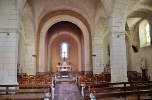 L'intérieur de l'église Saint-Saturnin