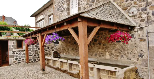 Raulhac - Guía turismo, vacaciones y fines de semana en Cantal