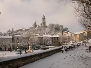 Reillanne bajo la nieve