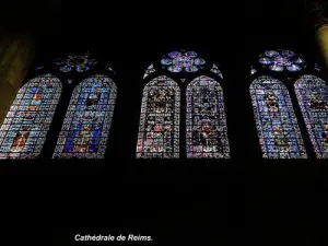 Vitraux de la cathédrale (© Jean Espirat)
