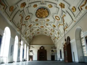 Interior of the Parliament - Salle des pas perdus (© José Mouret)