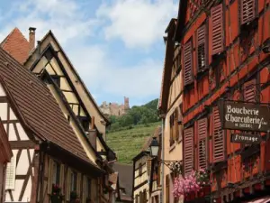 In the background, on the heights, the ruins of the castle