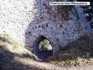 Poterne du Haut-Ribeaupierre (© Jean Espirat)