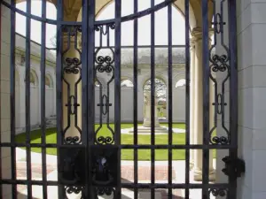 Cementerio Inglés, Touret Memorial - Interior