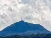 Sommet du Puy de Dôme, vu de la tour de l'horloge (© J.E)