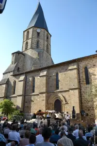 Brass Festival Tag, vor Kirche St. Saviour