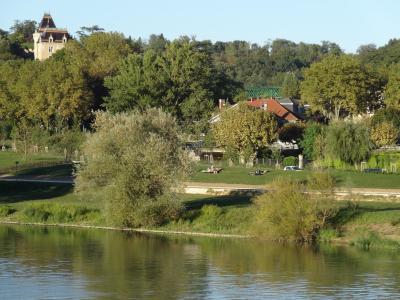 Espace loisirs des bords Sa  ne Lieu loisirs Rochetaill  e