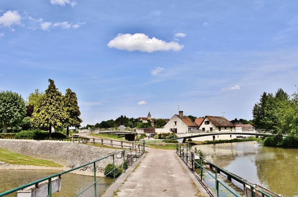 Bilder RognylesSeptÉcluses Tourismus, Urlaub & Wochenenden