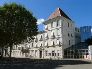 Rathaus (© J. Garnier, Stadt Romans-sur-Isère)