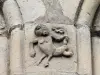 Signe zodiacal contre le mur extérieur de l'abside (© Jean Espirat)