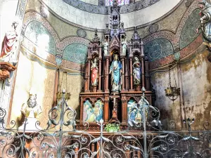 Altar of the Virgin, in the church (© J.E)