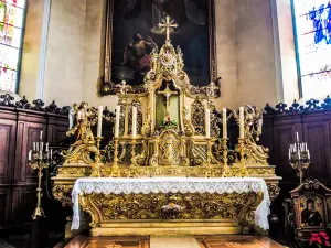 High altar of the church (© J.E)