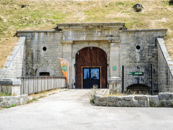 Fort de SaintAntoine Monument à SaintAntoine