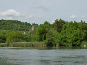 View of Saint-Aubin-sur-Yonne