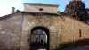 Saint-Cyprien - Un portico notevole