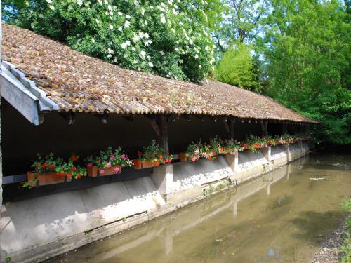 Hotel Saint Didier Sur Chalaronne Hotel Saint Didier Sur Chalaronne