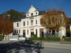 La Monta - ehemaliges Rathaus, heute Schule