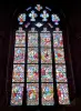 
Glas-in-loodraam in het kerkkoor (© J.E)
