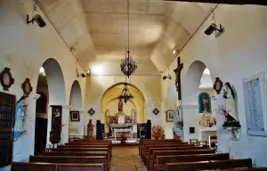 L'interno della Chiesa di Saint-Front