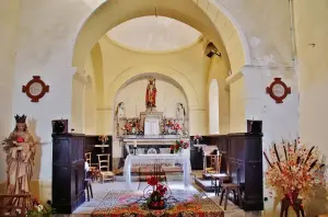 L'interno della Chiesa di Saint-Front