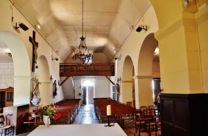 L'interno della Chiesa di Saint-Front